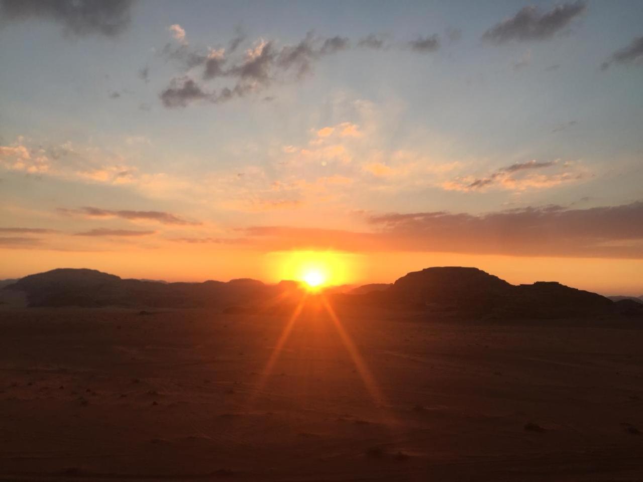 Bubble Tent & Luxury Camp Hotel Wadi Rum Exterior foto